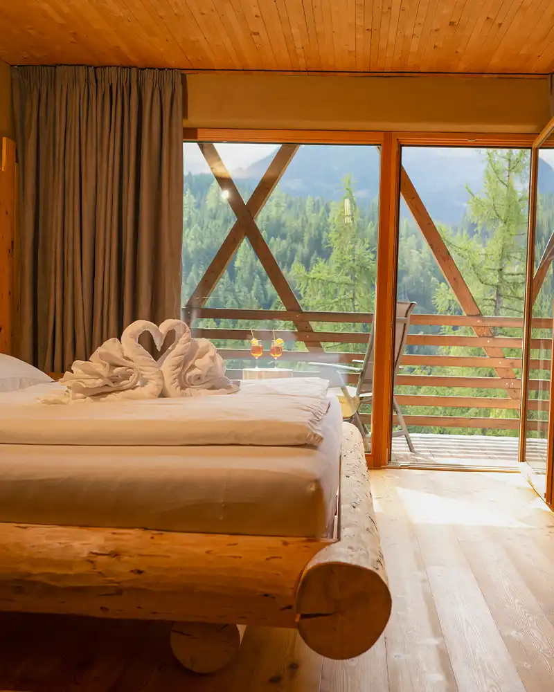 Bio Latemar Design Zimmer im Hotel Diana mit Naturholz und Dachterrasse